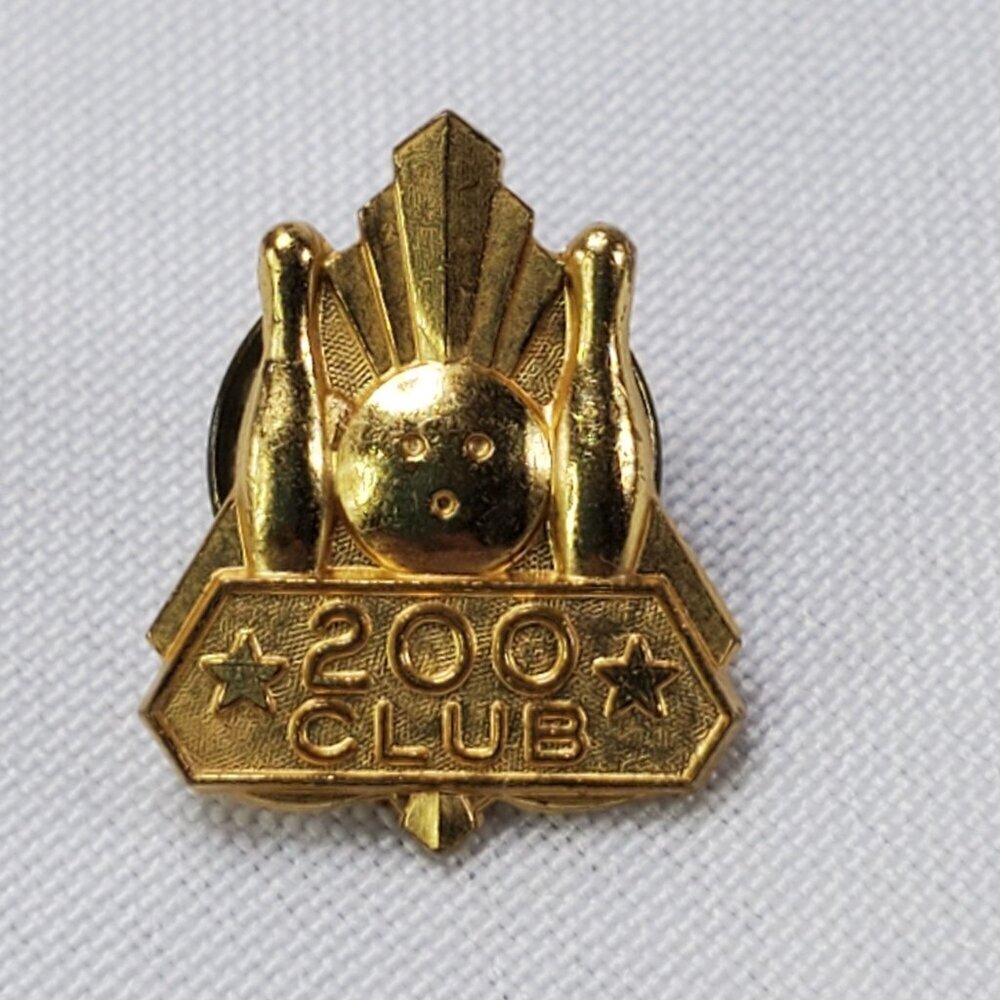 Vintage Gold-Tone Bowling Pin 200 Club Lapel Pin With Clutch Back - Picture 2 of 4